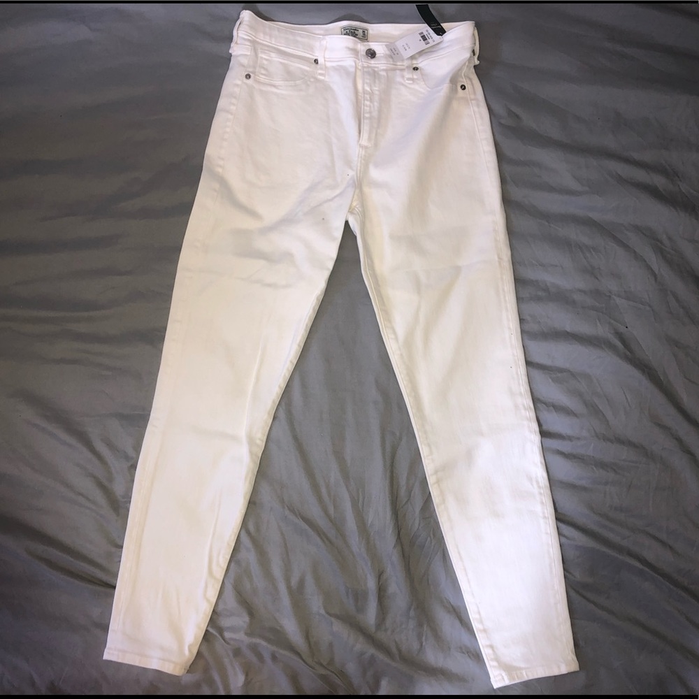 Abercrombie & Fitch White skinny jeans